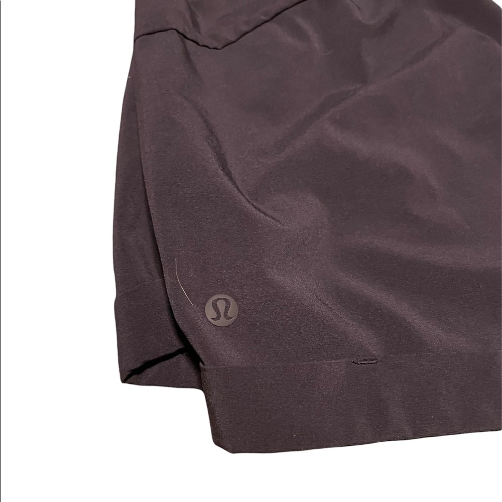 BLACK LULULEMON SHORT